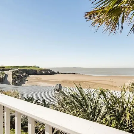 Apartment 200 M Avec Terrasse Et Jardin