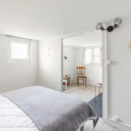 200 M Avec Terrasse Et Jardin