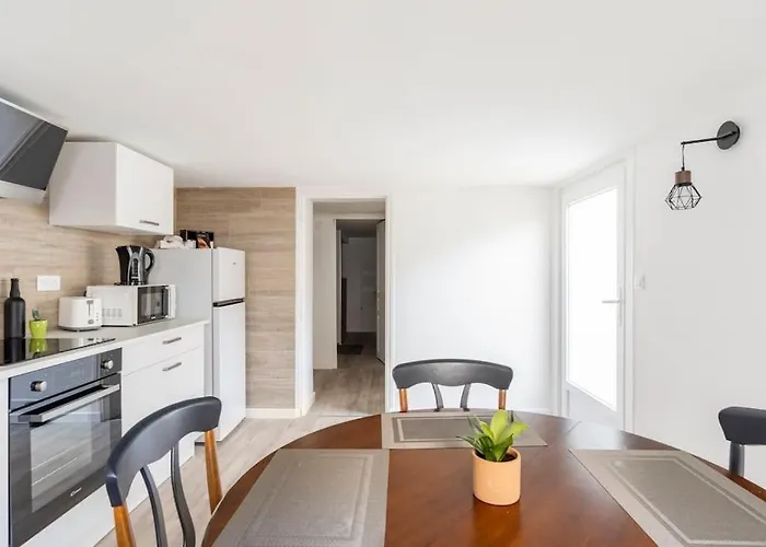 200 M Avec Terrasse Et Jardin Апартаменты *
