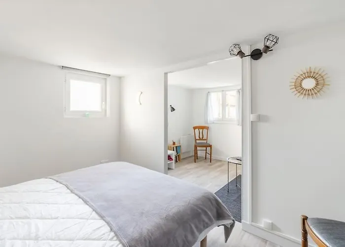 200 M Avec Terrasse Et Jardin